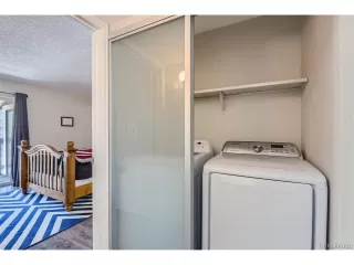 Photo #6: 8840996 Listing