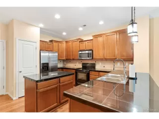 Photo #6: 8843182 Listing