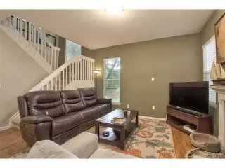 Photo #5: 8847425 Listing 