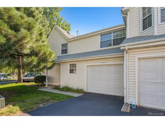 MLS: 8855835 Condo For Sale