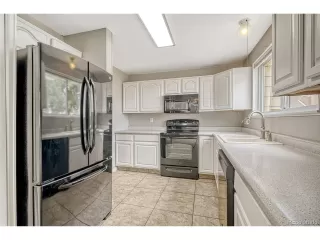 Photo #5: 8857283 Listing