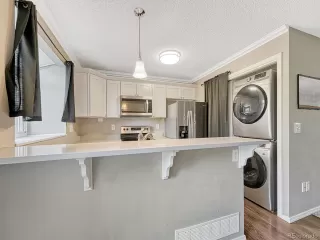 Photo #4: 8858520 Listing