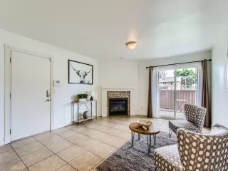 Photo #3: 8859687 Listing