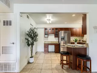 Photo #6: 8859687 Listing