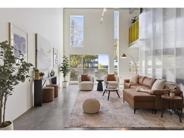 MLS: 8860294 Condo For Sale