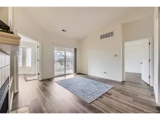 Photo #3: 8862931 Listing