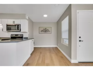 Photo #4: 8863607 Listing