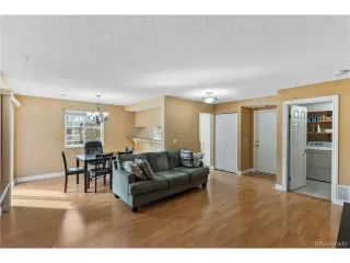 Photo #5: 8864087 Listing 