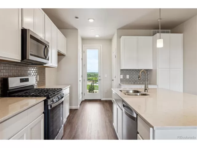 MLS: 8864662 Condo For Sale