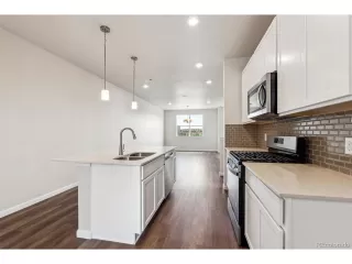 Photo #3: 8864662 Listing 