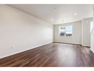 Photo #5: 8864662 Listing 