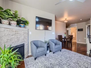 Photo #6: 8867123 Listing