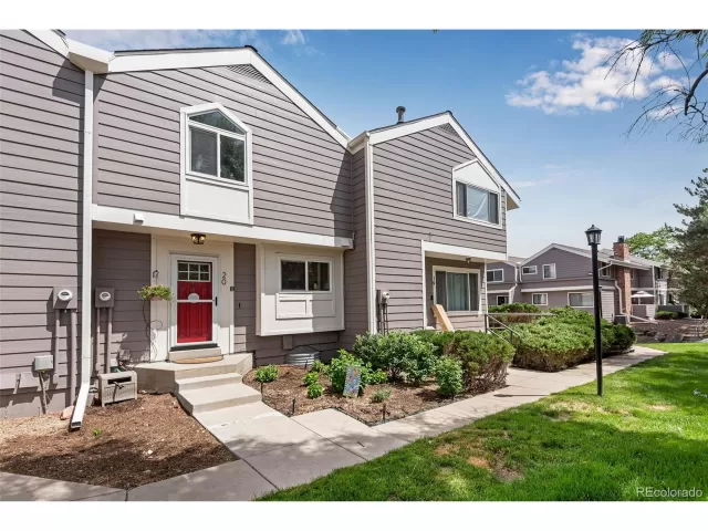 MLS: 8867171 Condo For Sale