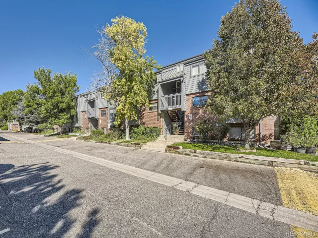 MLS: 8867706 Condo For Sale