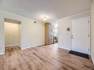 Photo #4: 8867706 Listing