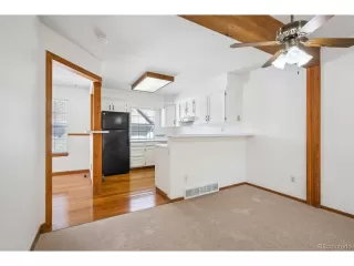 Photo #6: 8869085 Listing