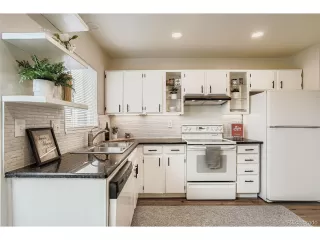 Photo #6: 8869667 Listing