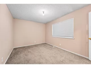 Photo #5: 8869742 Listing