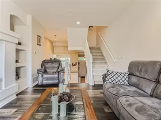 Photo #5: 8869848 Listing 