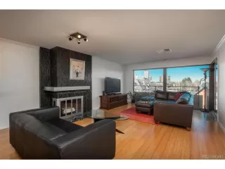 Photo #5: 8874608 Listing