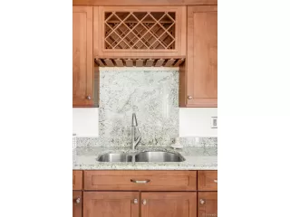 Photo #4: 8875946 Listing