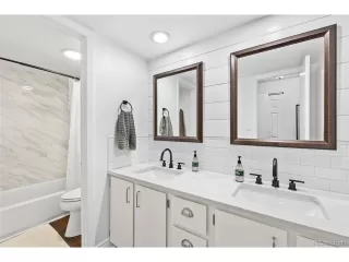 Photo #5: 8877117 Listing 