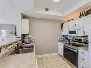 Photo #3: 8879812 Listing 