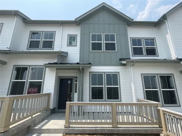 MLS: 8881274 Condo For Sale