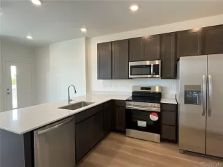 Photo #3: 8881274 Listing