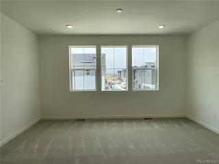 Photo #5: 8881274 Listing