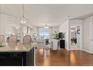 Photo #6: 8881613 Listing