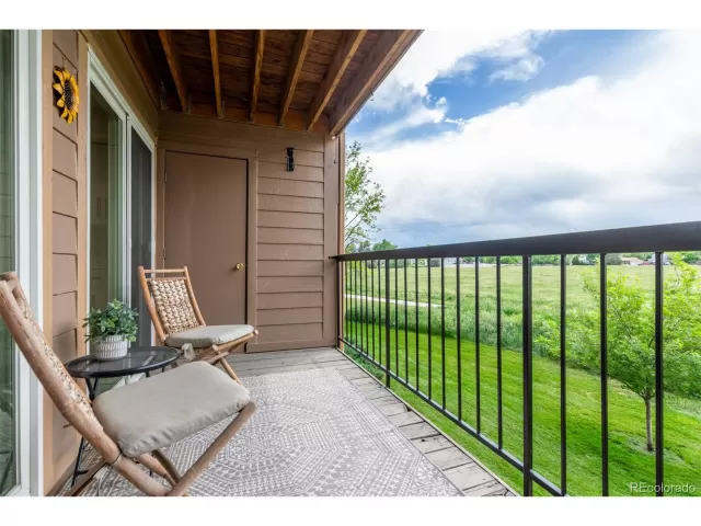 MLS: 8883526 Condo For Sale