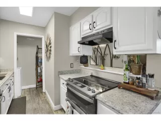 Photo #4: 8886684 Listing