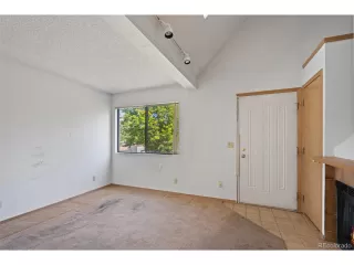 Photo #5: 8886910 Listing 