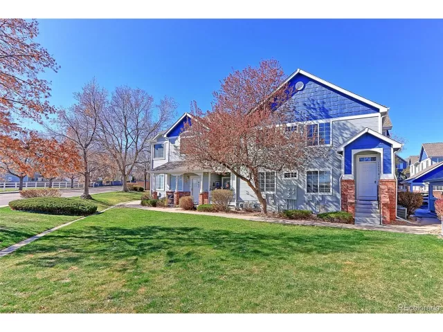 MLS: 8889894 Condo For Sale