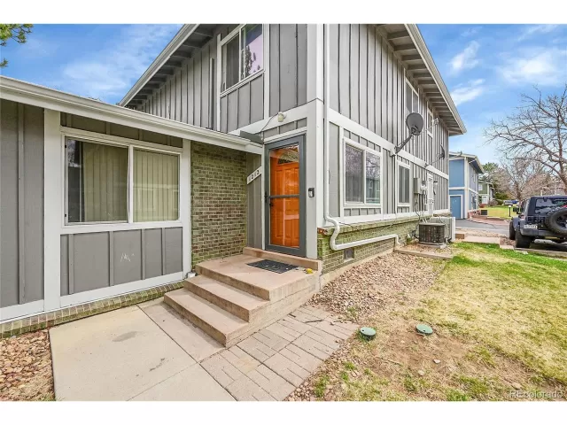 MLS: 8891835 Condo For Sale