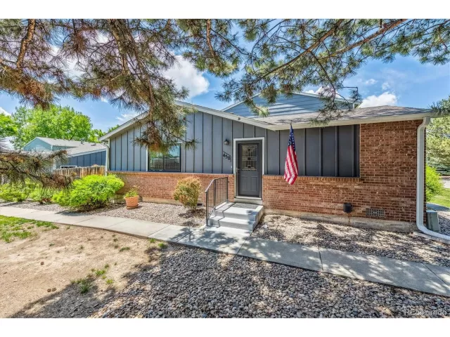 MLS: 8892083 Condo For Sale