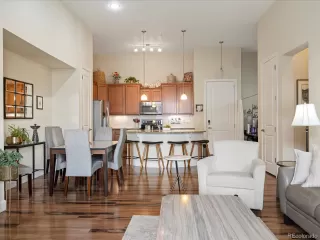 Photo #5: 8892373 Listing