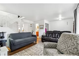 Photo #3: 8905689 Listing