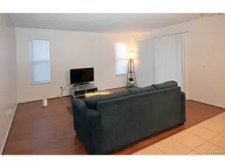 Photo #6: 8906960 Listing 