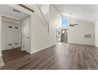 Photo #4: 8907111 Listing