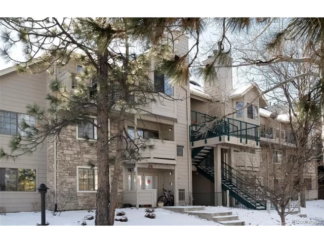 MLS: 8908393 Condo For Sale