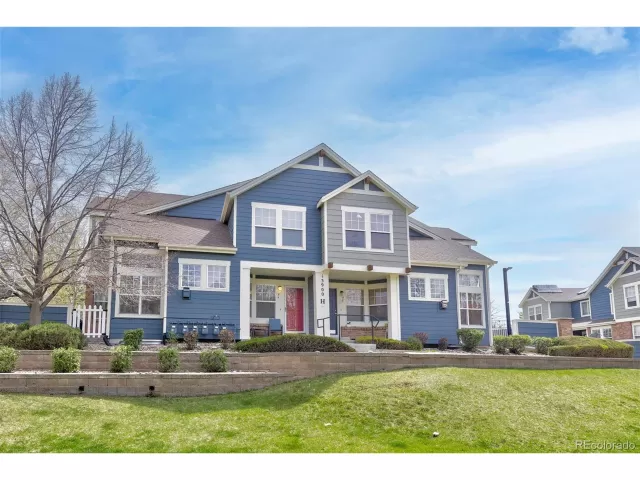 MLS: 8908672 Condo For Sale