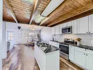 Photo #5: 8909104 Listing 