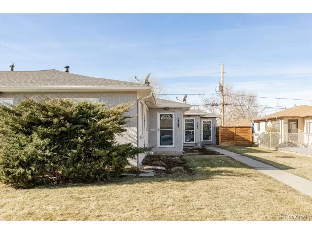 MLS: 8909542 Condo For Sale