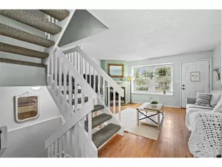 Photo #6: 8910391 Listing 