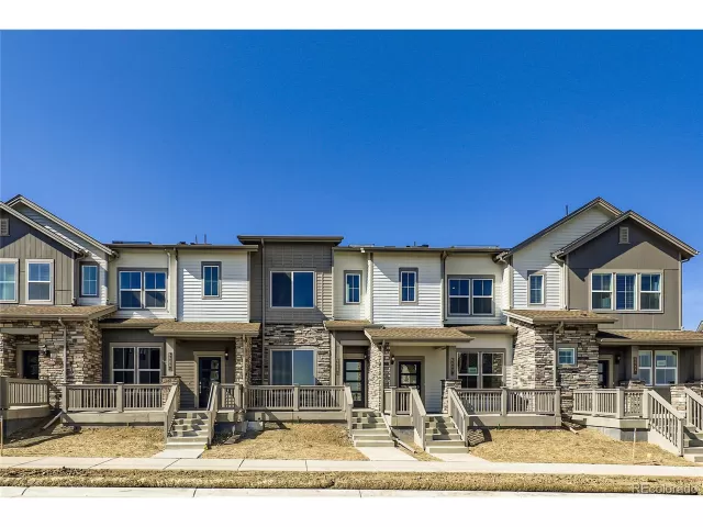 MLS: 8911650 Condo For Sale