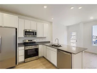 Photo #3: 8911650 Listing