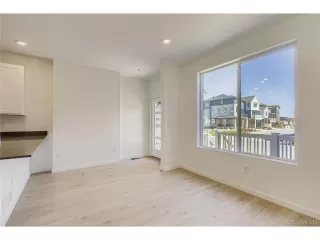 Photo #5: 8911650 Listing