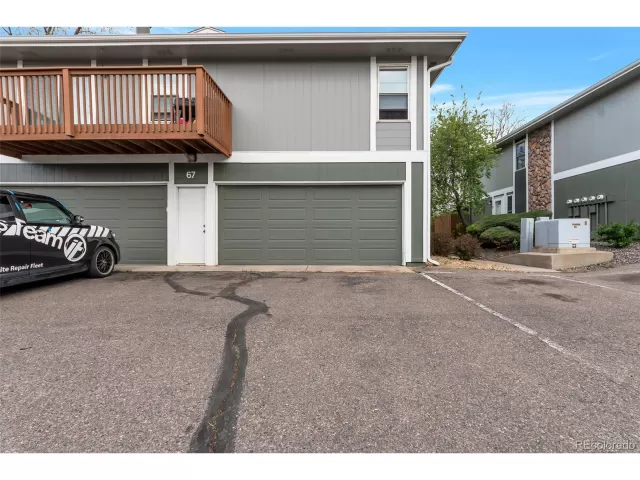 MLS: 8912471 Condo For Sale
